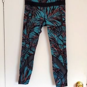 Lululemon Run : Inspire Crop II